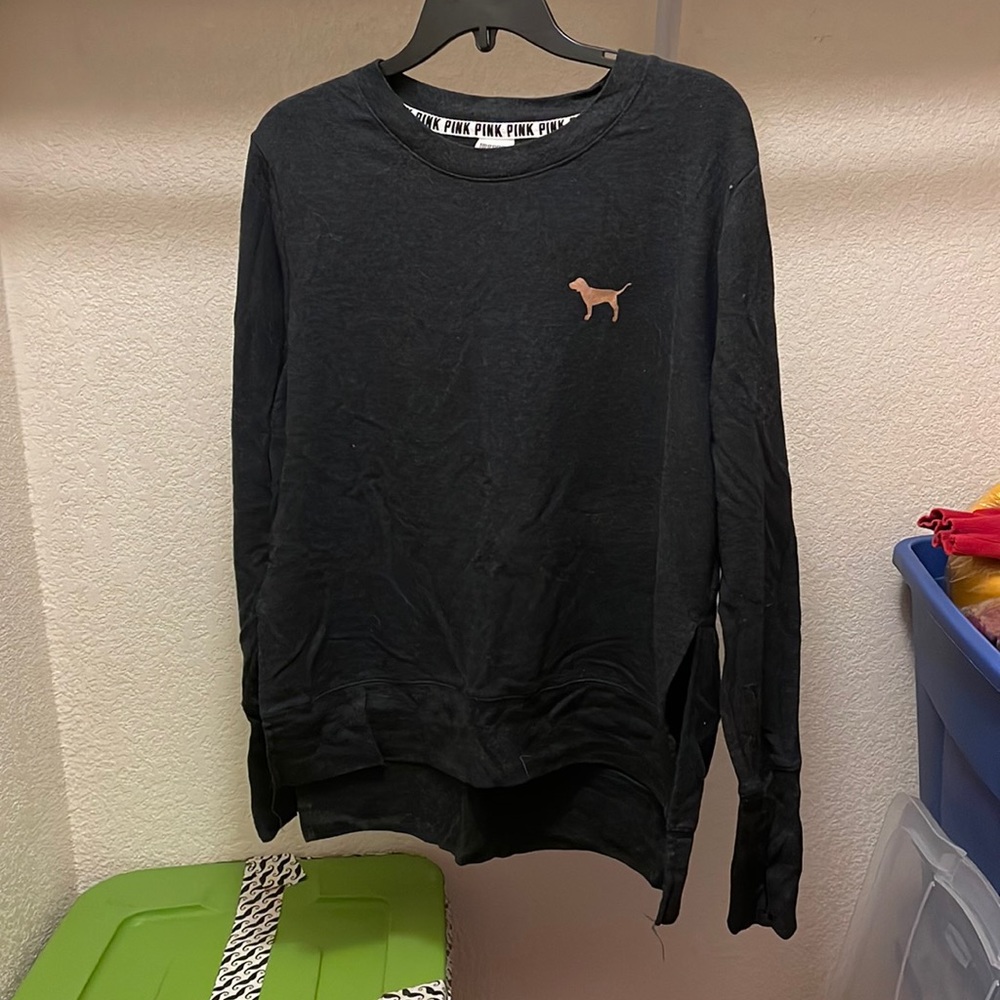 VS pink pullover